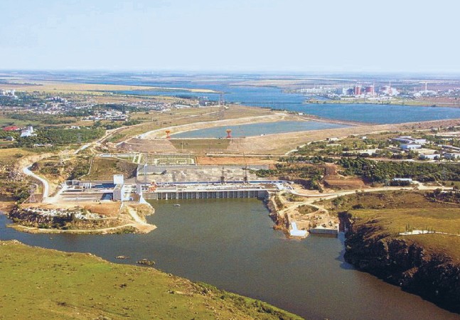 Панорама Ташликської ГАЕС, яка утворює з Південно-Українською АЕС енергокомплекс 