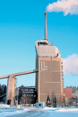 Пилевугільна станція «Kymijarvi» (Фінляндія), де одночасно спалюється сміття з вугіллям при роздільній їх подачі 