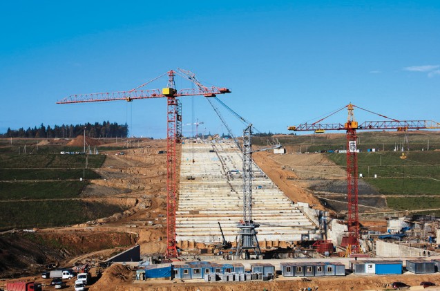 Строительство Загорской ГАЭС-2 (вид на полки напорных водоводов с котлована здания ГАЭС-2), Россия
